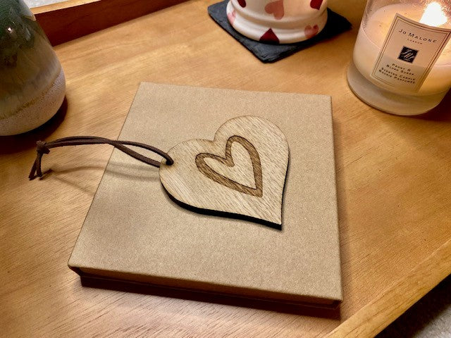 Wooden heart gift tag - Engraved heart