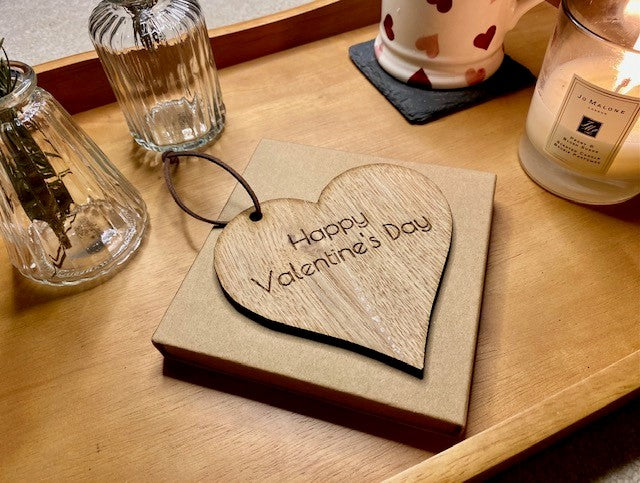 Wooden heart gift tag - Happy Valentine's Day